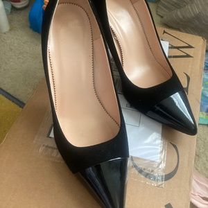 ELSIE SUEDE PUMPS WITH PATENT CAP TOE Item AB067